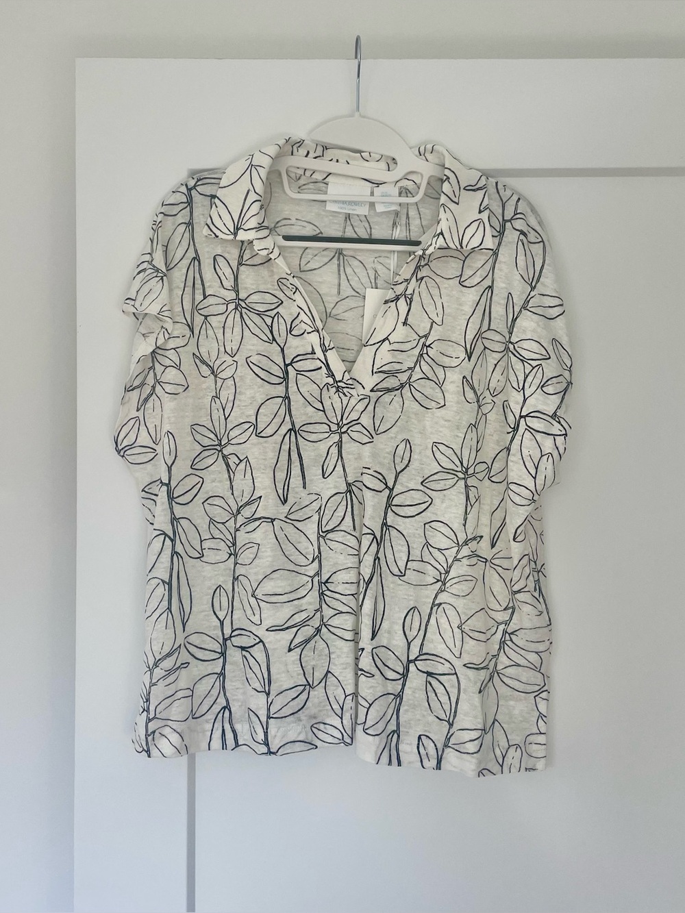 Cynthia Rowley Cream Linen Sleeveless Blouse with Black Leaf Outline XL